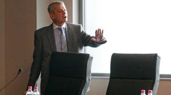 oprescu propune masuri impotriva etnobotanicelor