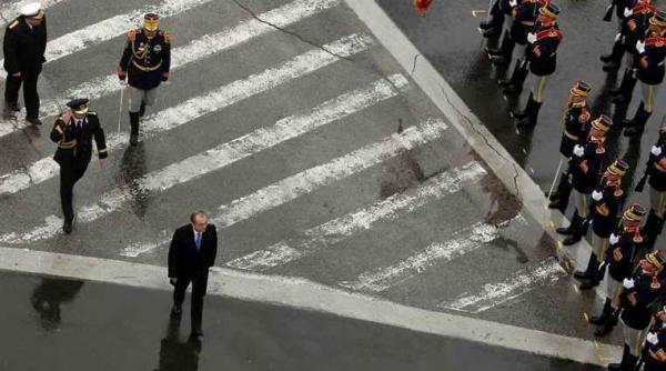 protocolul a stabilit presedintele a desemnat boc a primit onorul