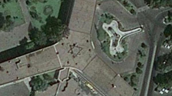 steaua lui david pe acoperisul aeroportului din teheran