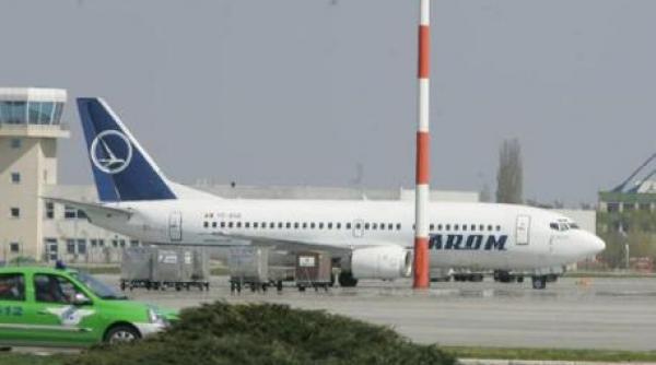 zeci de curse amanate pe otopeni din cauza ghetii de pe aeronave