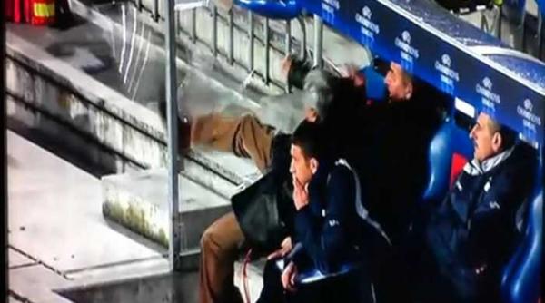 cartu amendat de uefa cu 10 000 de euro