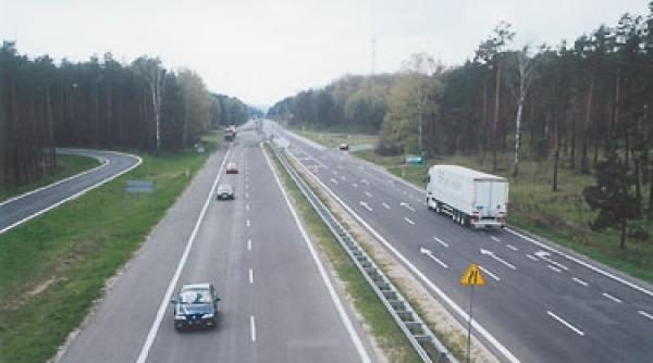vant puternic pe autostrazile a1 si a2 circulatie in conditii dificile