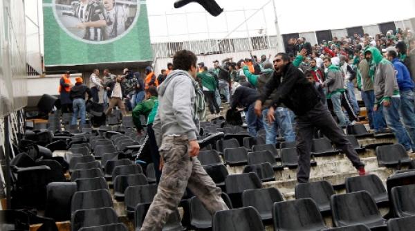 razboi inainte de besiktas bursa trei fani injunghiati cu video