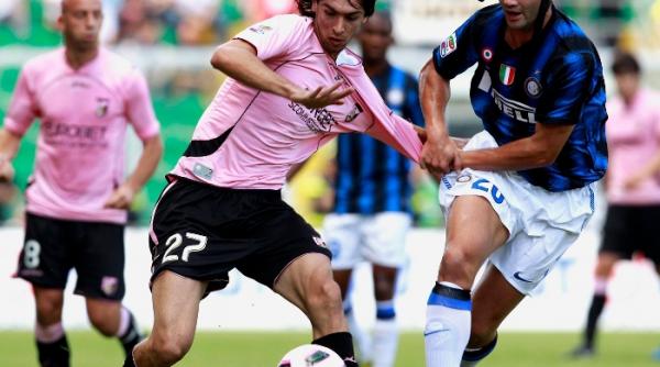 chivu cel mai bun fotbalist in 2010 dan petrescu antrenorul anului