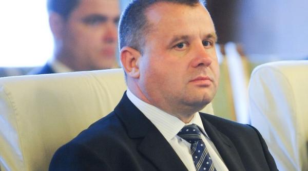 botis neaga ca ar demisiona a fost o discutie privata