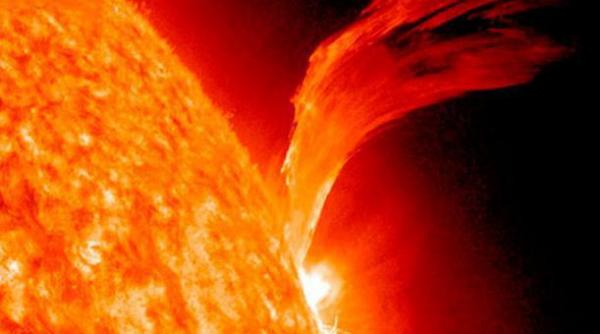 o noua eruptie solara ameninta terra