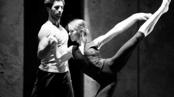 se deschid usile dansului modern