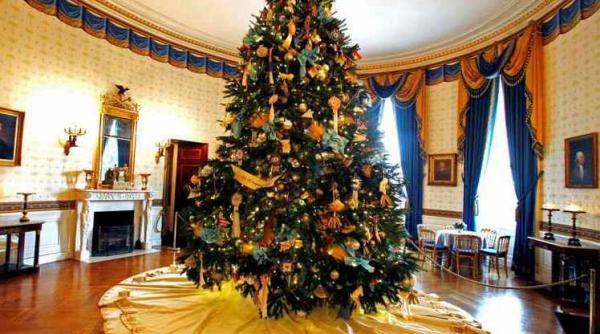 bradul de craciun de la casa alba impodobit de 97 de voluntari in 100 de ore