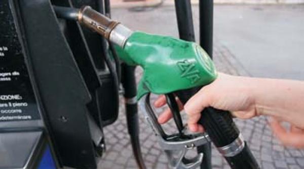 benzina s a scumpit cu 30 iar transportatorii maraie la petrolisti