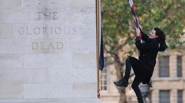 fiul chitaristului trupei pink floyd arestat pentru desconsiderarea eroilor britanici decedati