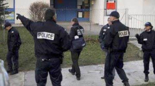 franta 15 copii luati ostatici intr o gradinita