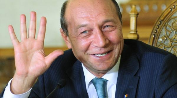 basescu obiectivul opozitiei este intrarea romaniei in derapaj