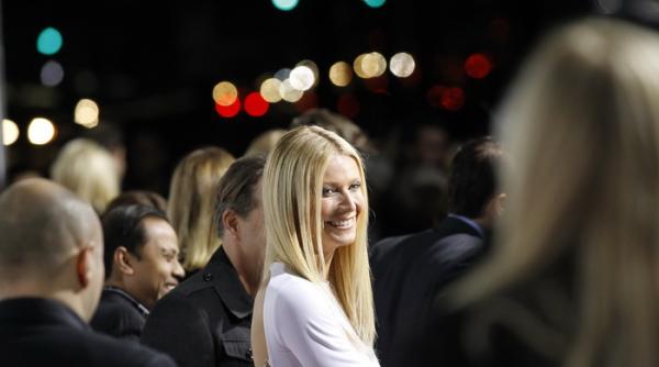 country strong filmul inspirat de vietile lui michael jackson si britney spears