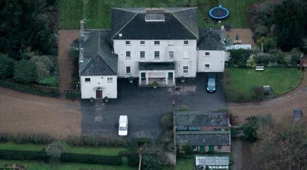 julian assange am petrecut o saptamana intr o gaura neagra