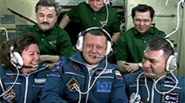 cei trei astronauti au ajuns la bordul iss vezi procedura de conectare