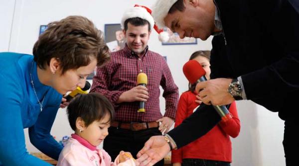 conservatorii mosi craciun pentru copiii de la centrul comunitar sf vasile