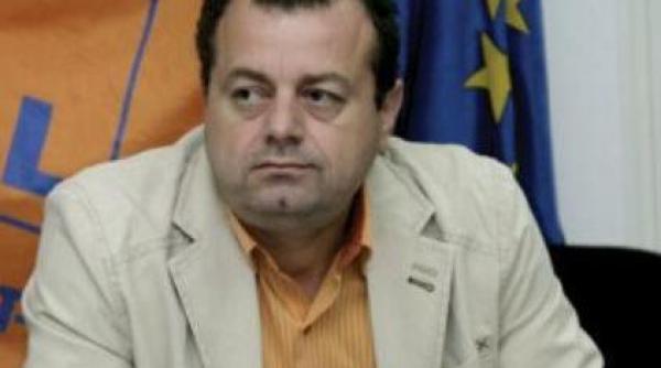 senatorul pdl mircea banias pus sub acuzare de procurori