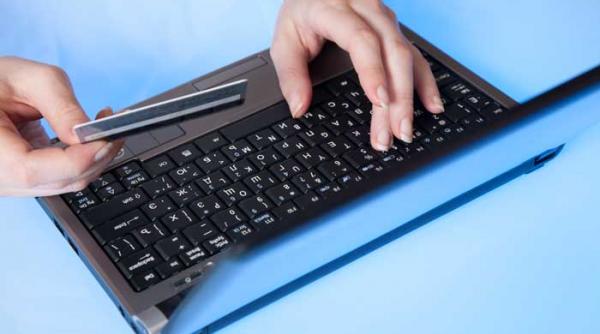 zeci de romani victimele unei retele de tepuitori online