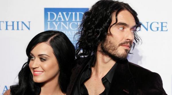 katy perry isi creeaza propriile traditii de craciun