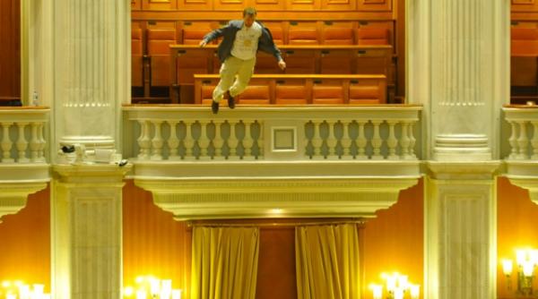 operatia a reusit pacientul regreta