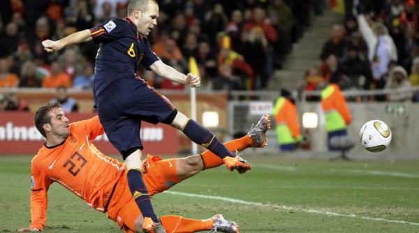 retrospectiva anului sportiv 2010 cm din africa de sud jabulani vuvuzelele si caracatita paul