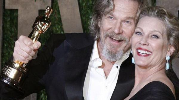 evenimentele anului 2010 in showbiz filme cu inregistrari uriase la box office despartiri cu cantec si scandaluri cu iz politic i