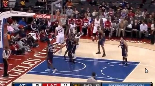 video un baschetbalist american a inscris un cos dupa un alley oop fabulos