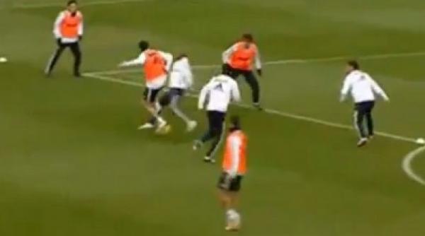 video vezi cum l a umilit kaka pe pepe la antrenament