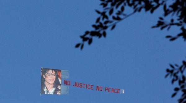 dupa primele audieri viitorul medicului lui michael jackson suna sumbru