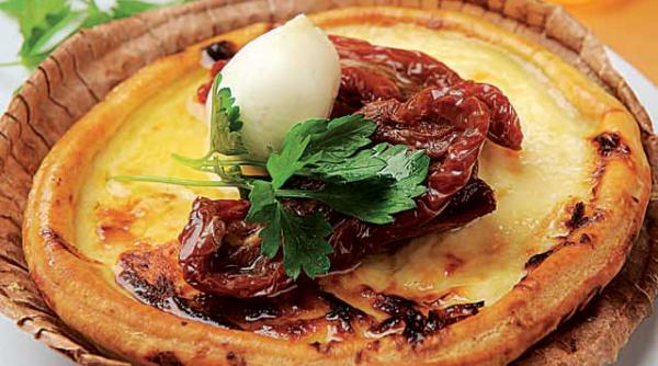 tarta cu rosii uscate