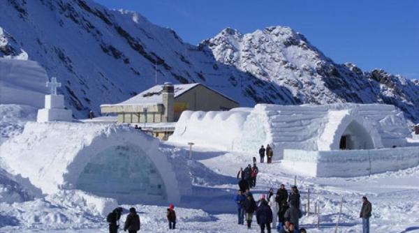 conducerea ice hotel de la balea lac somata sa schimbe denumirea hotelului
