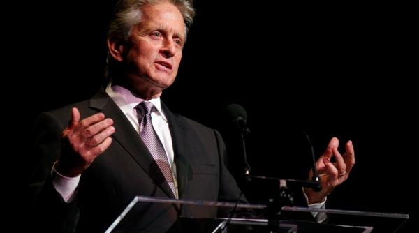 michael douglas a anuntat ca s a vindecat de cancer