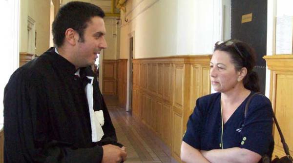 dreptul la aparare a fost arestat