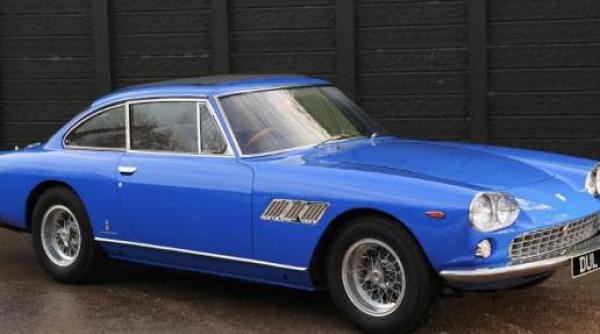 primul automobil ferrari detinut de john lennon scos la licitatie