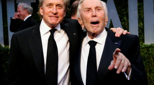 kirk douglas cred ca dumnezeu a raspuns rugaciunilor