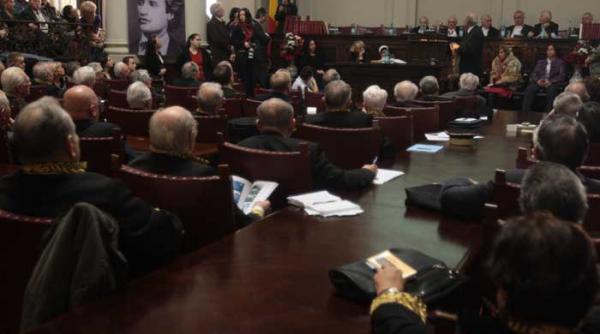 15 ianuarie ziua in care cultura a luat locul politicii