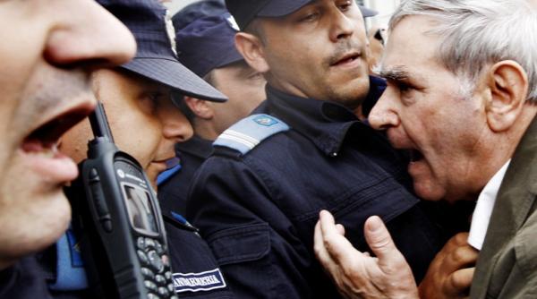 imbranceli la mitingul pensionarilor militari la constanta