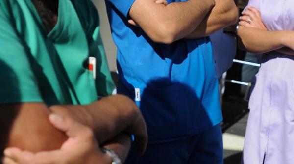 protest spontan la institutul orl dorin hociota din capitala