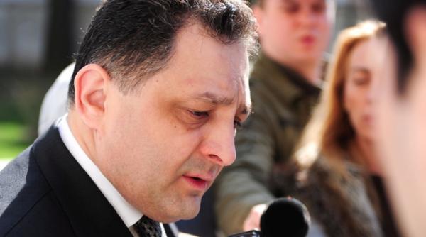 vanghelie nu vrea in engleza este ziua asa de frumoasa si vreti sa stricati stirile