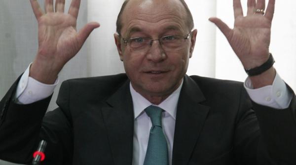 basescu n o sa mai platim alocatiile daca parintii nu si scolarizeaza copiii