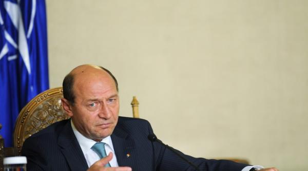 basescu am primit zeci de mailuri de la militari unele furioase in care ma jigneau