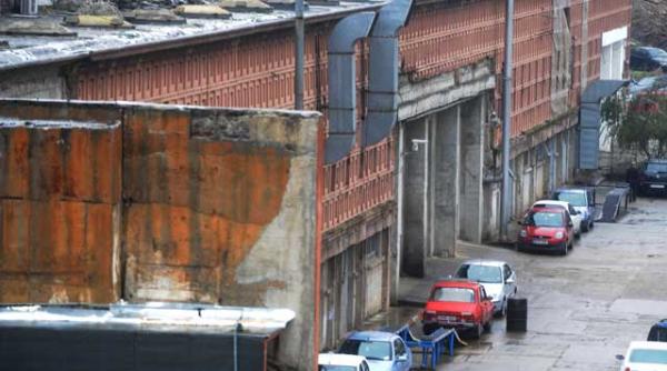 comoara ingropata in pivnita palatului parlamentului