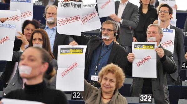 parlamentarii europeni si au pus botnite