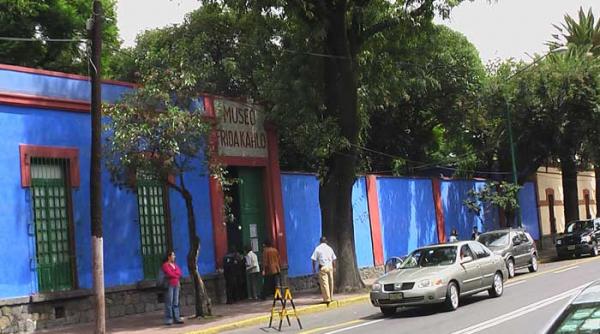 casa rosie si casa albastra