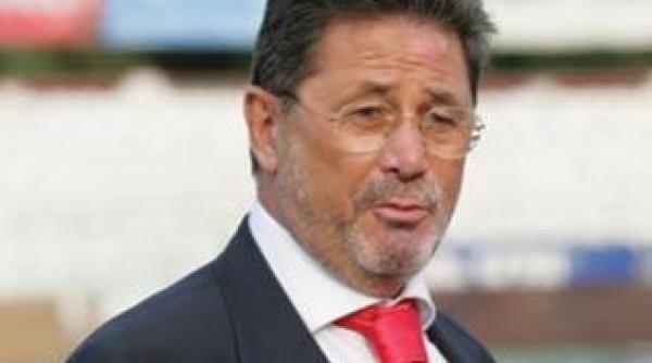 cornel dinu gigi un oier piti o fisa mititelu un conglomerat de carne dubioasa