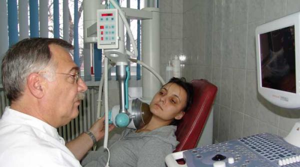 eliminarea fara bisturiu a pietrelor de la glandele salivare