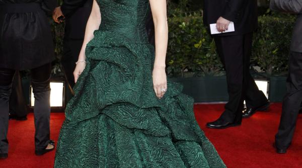 vezi prima aparitie tv a frumoasei catherine zeta jones