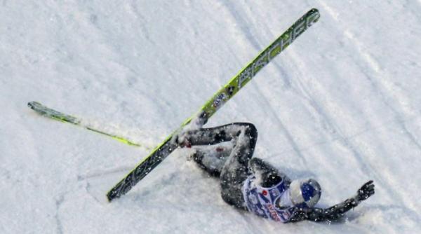 video adam malysz transportat la spital dupa ce a cazut la zakopane