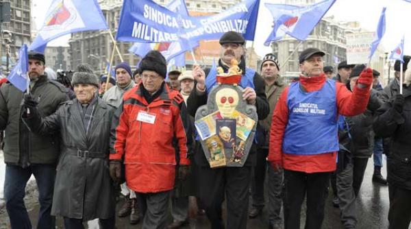 armata in rezerva declara razboi guvernantilor