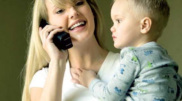gravidele si copiii nu spun alo la celular